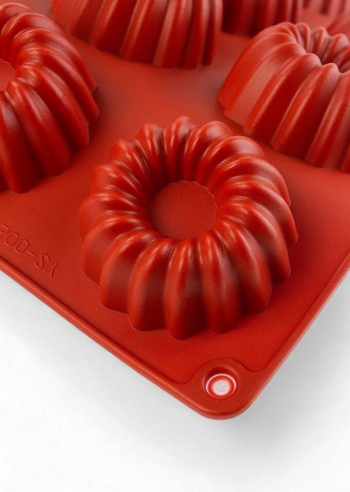 Форма силиконовая Профи Мафин красная 8 секций 5,9 см