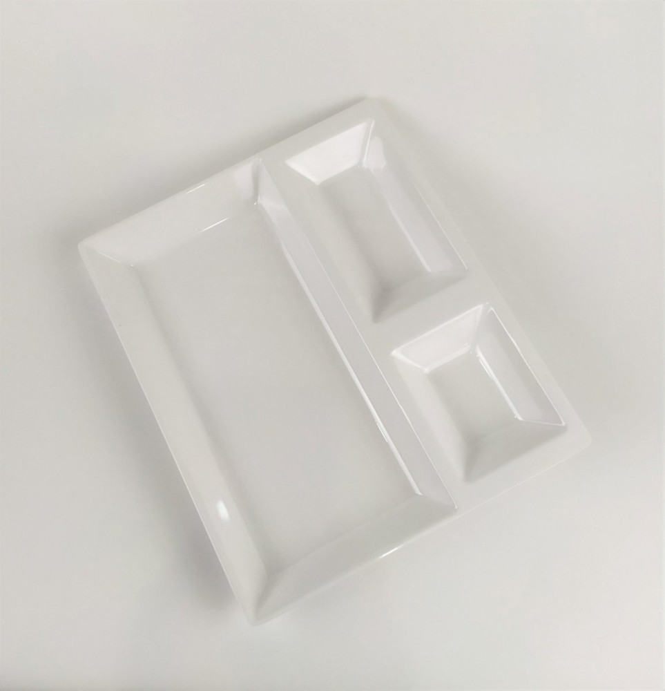 Блюдо из меламина прямоугольное 3 секции белое 27х22,5х2,5 см