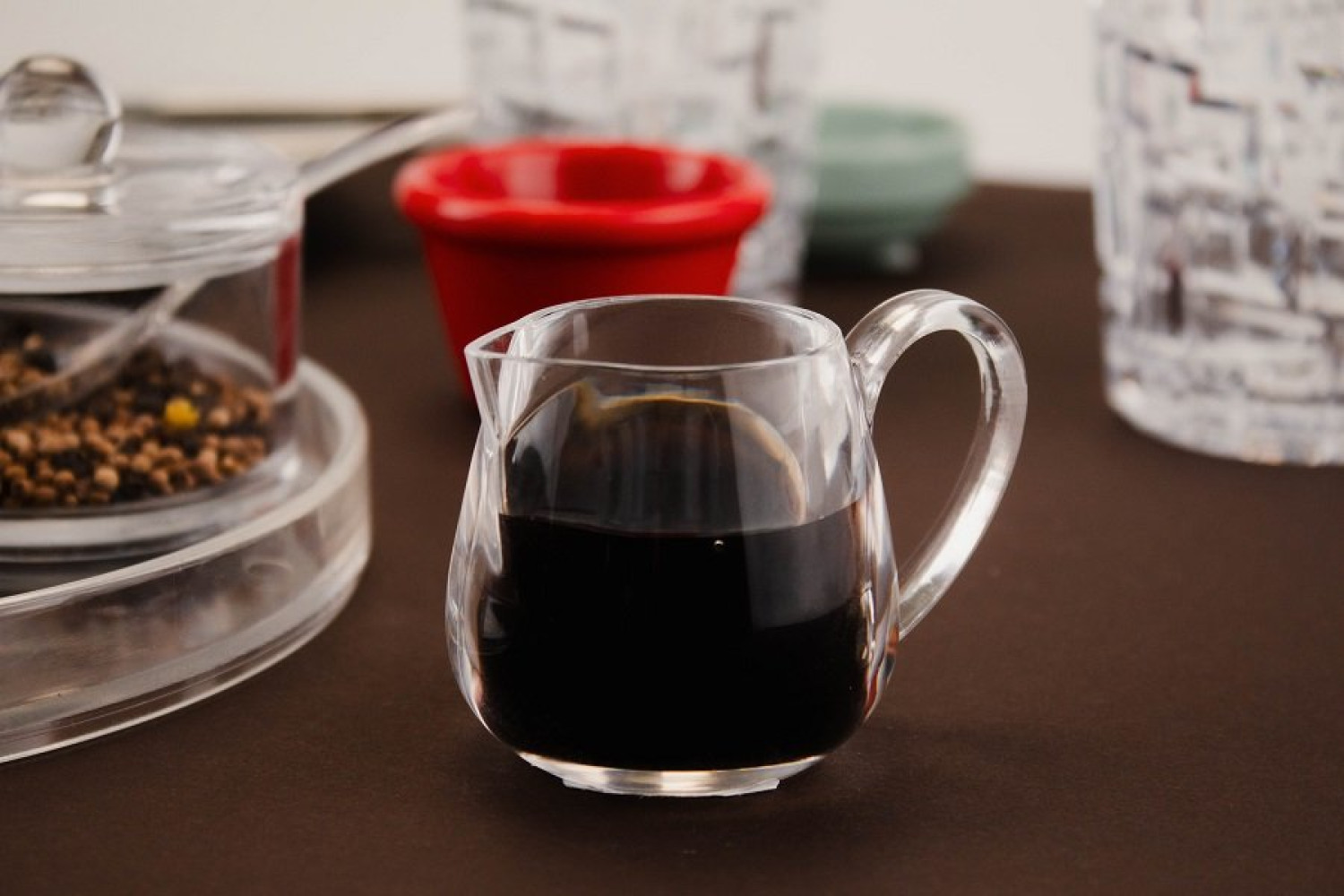 Чайник-соусник из акрила круглый прозрачный 50 мл 5,3х5 см